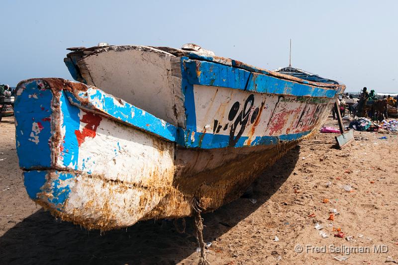 20090529_104011 D3 P3 P3.jpg - Large fishing boat, on Yoff Beach